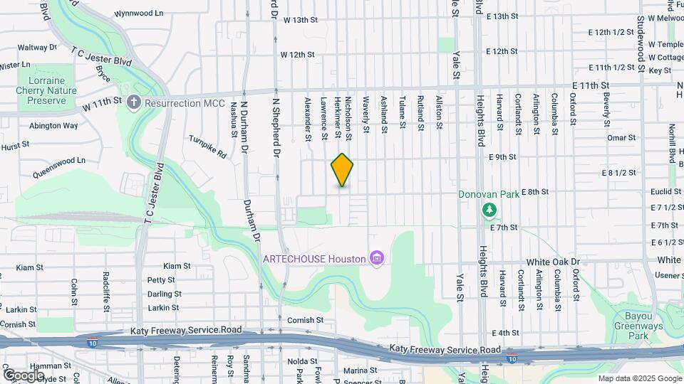 805 W 8th St Map and Location Details