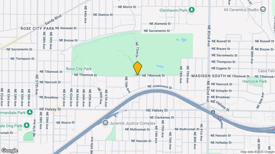7114-7124 NE Tillamook St Mapa y Detalles de la Ubicación