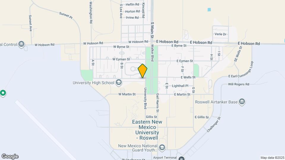 3 W Wells St Map and Location Details