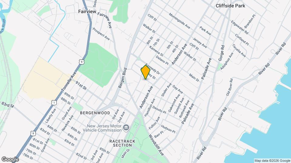 370 Henry St Map and Location Details