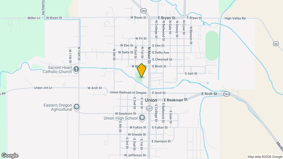 208 N 1st St Map and Location Details