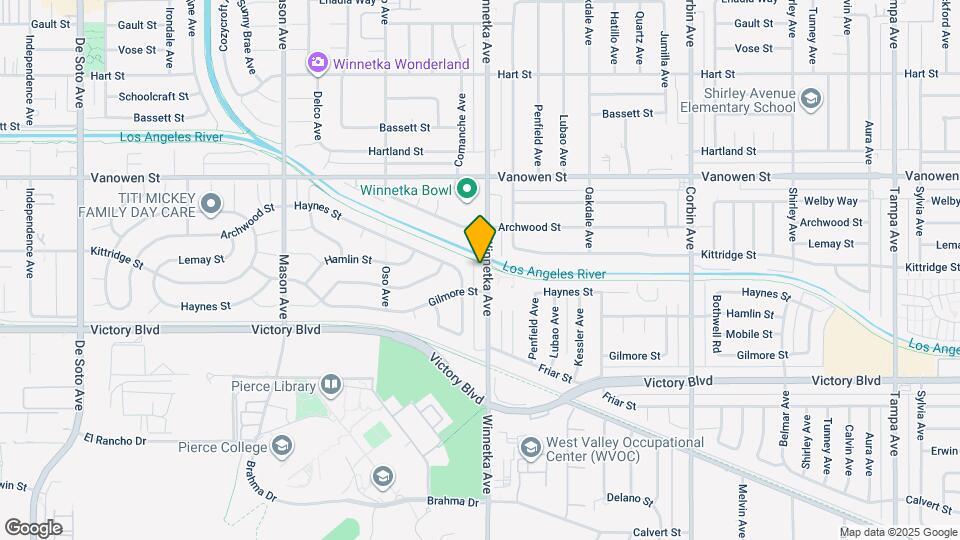 6611 Winnetka Ave Map and Location Details