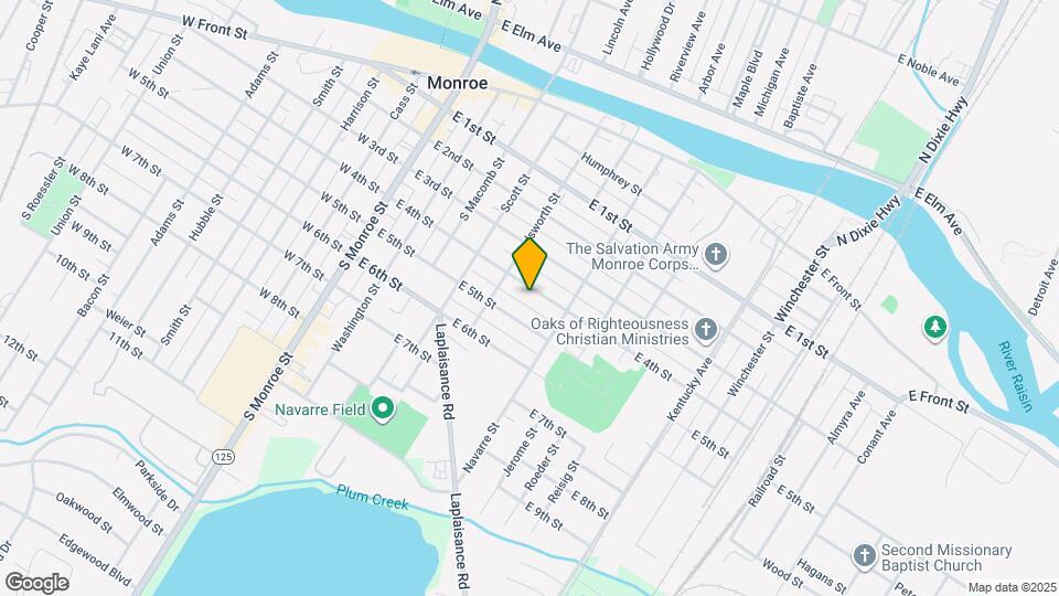 426 E 4th St Map and Location Details