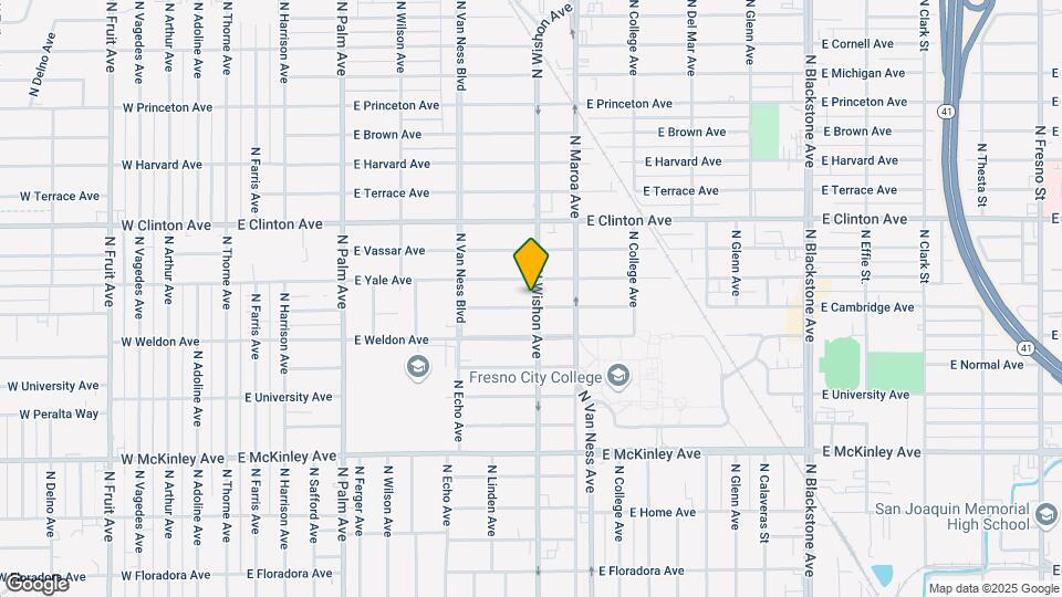 745 E Cambridge Ave Mapa y Detalles de la Ubicación