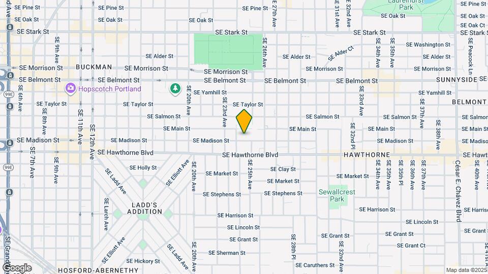 2425 SE Madison St Map and Location Details