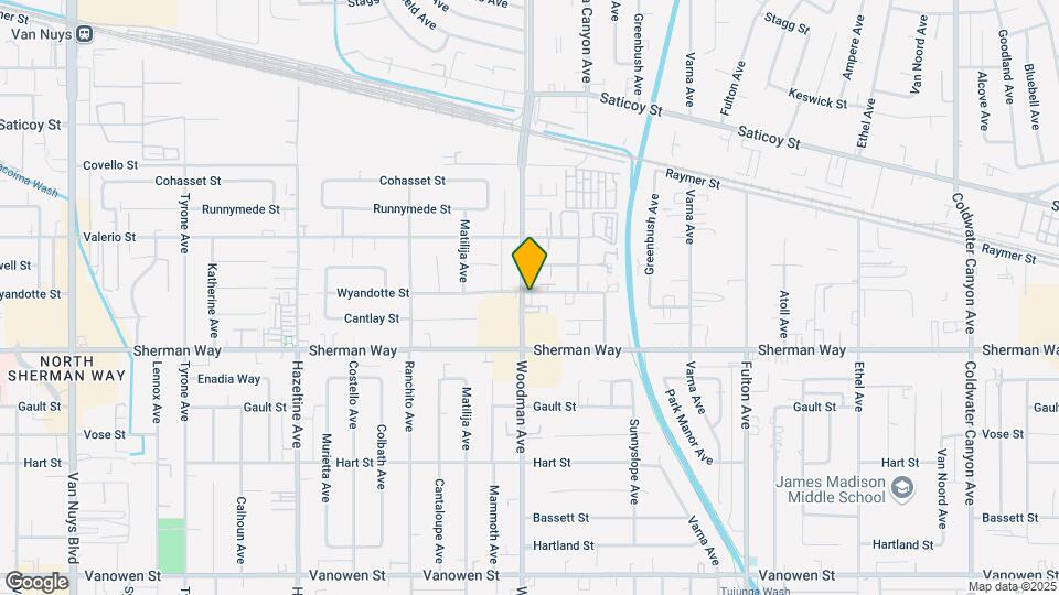 7260 Woodman Ave Map and Location Details