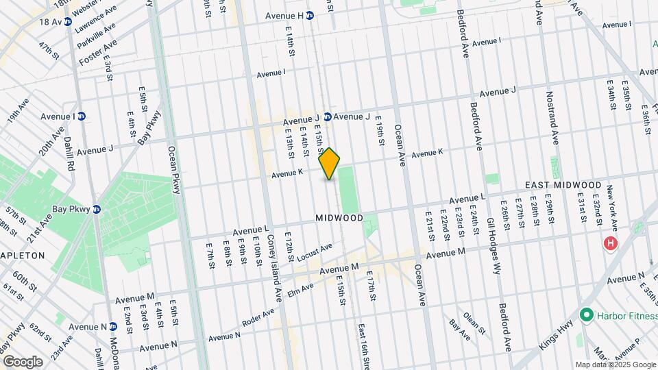 1135 E 15th St Map and Location Details