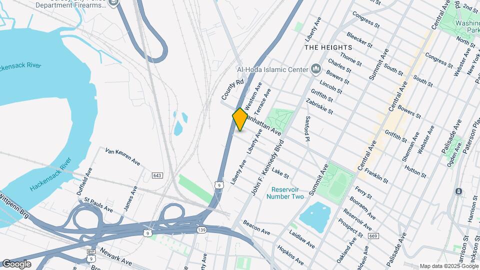 164 Carlton Ave Map and Location Details