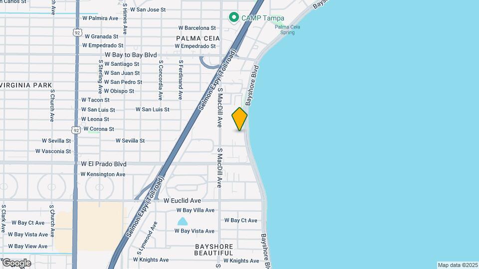 Bayside Trace Condominium Mapa y Detalles de la Ubicación