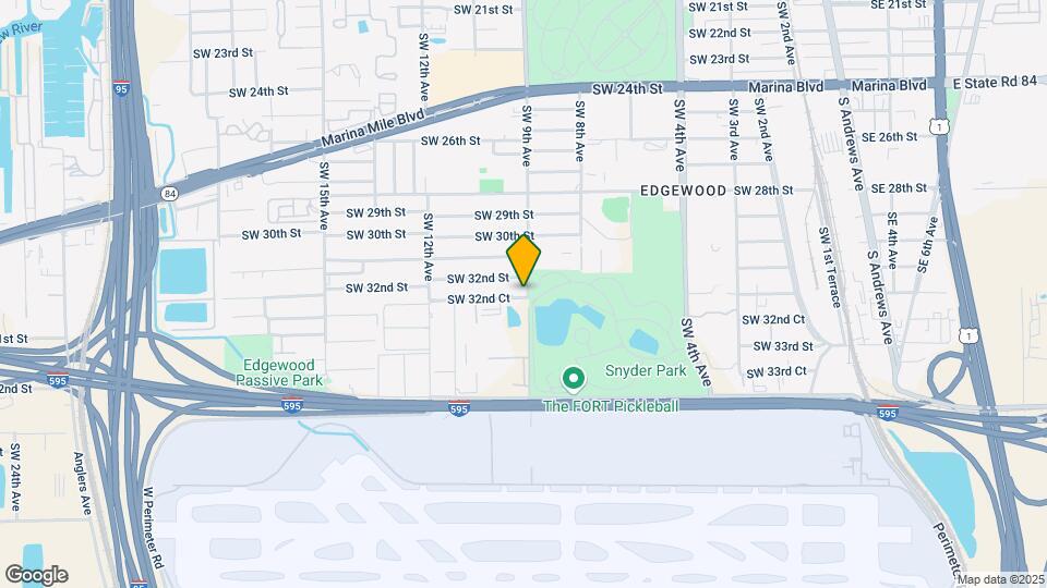 901 32nd Ct Map and Location Details