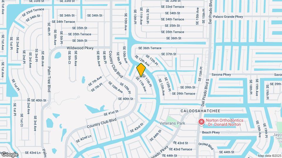 3817 SE 11th Ave Map and Location Details