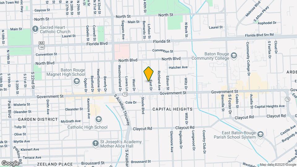 352 East Dr Map and Location Details