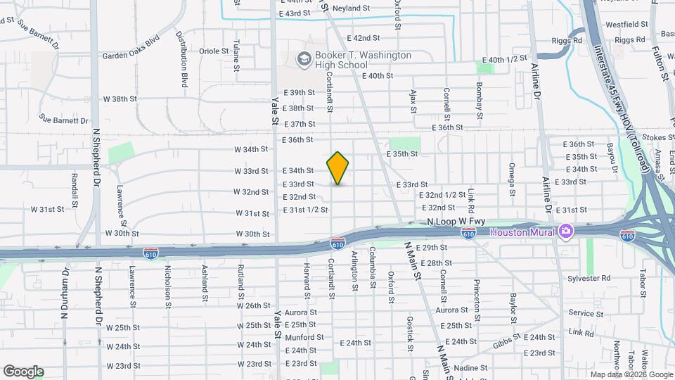 304 E 33rd St Map and Location Details