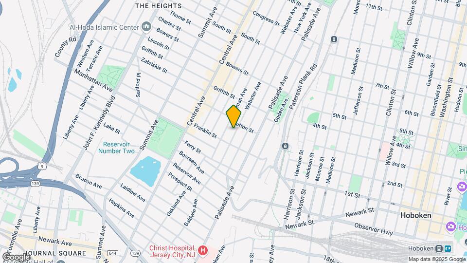 119-121 Webster Ave Mapa y Detalles de la Ubicación
