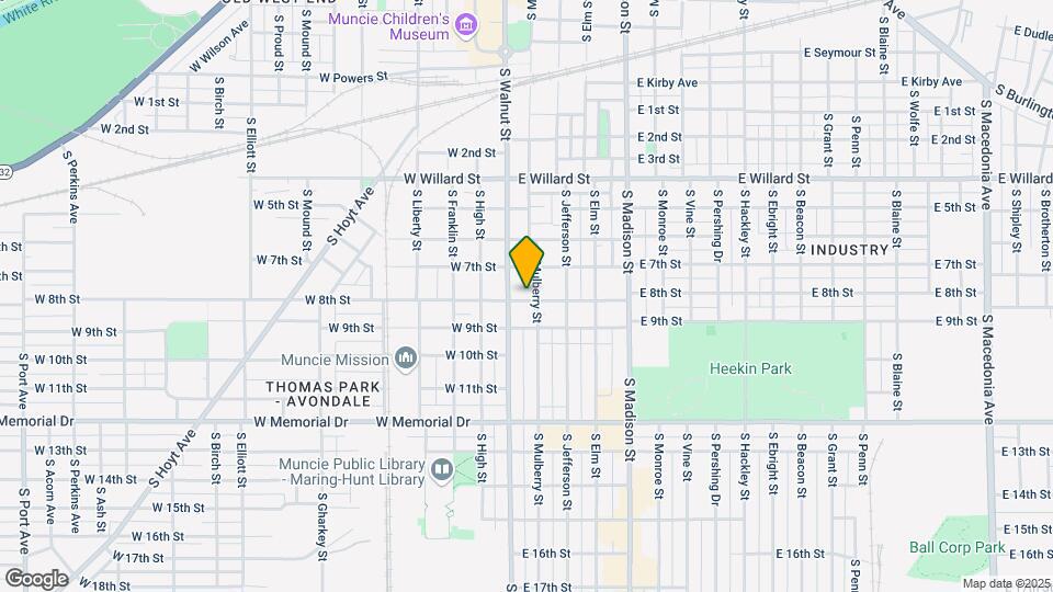 114 E 8th St Map and Location Details