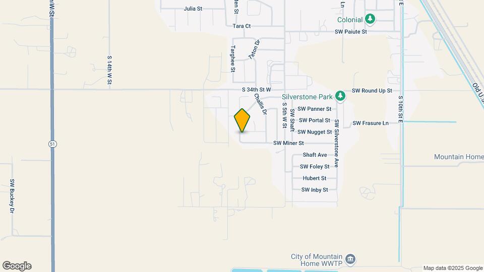 925 SW Crested St Map and Location Details