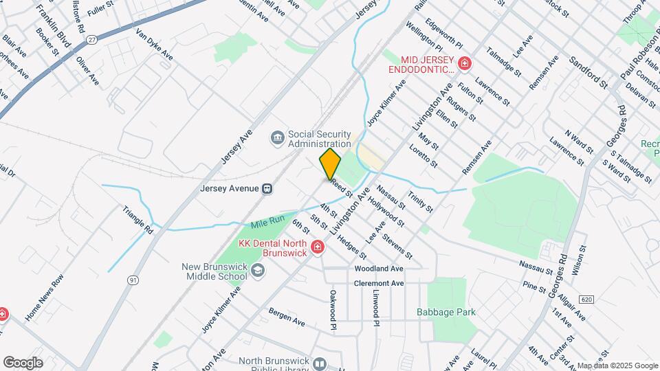 698-716 Joyce Kilmer Ave Mapa y Detalles de la Ubicación