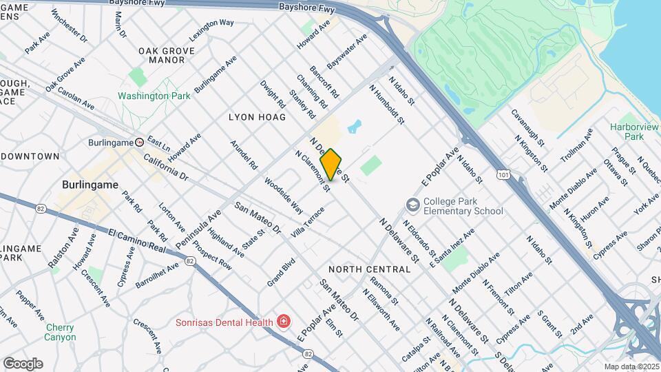 718 N Claremont St Mapa y Detalles de la Ubicación