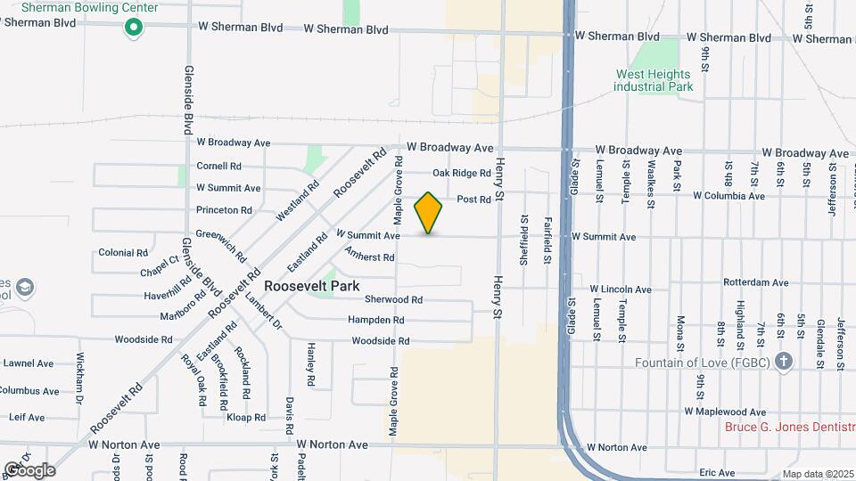 945 W Summit Ave Map and Location Details