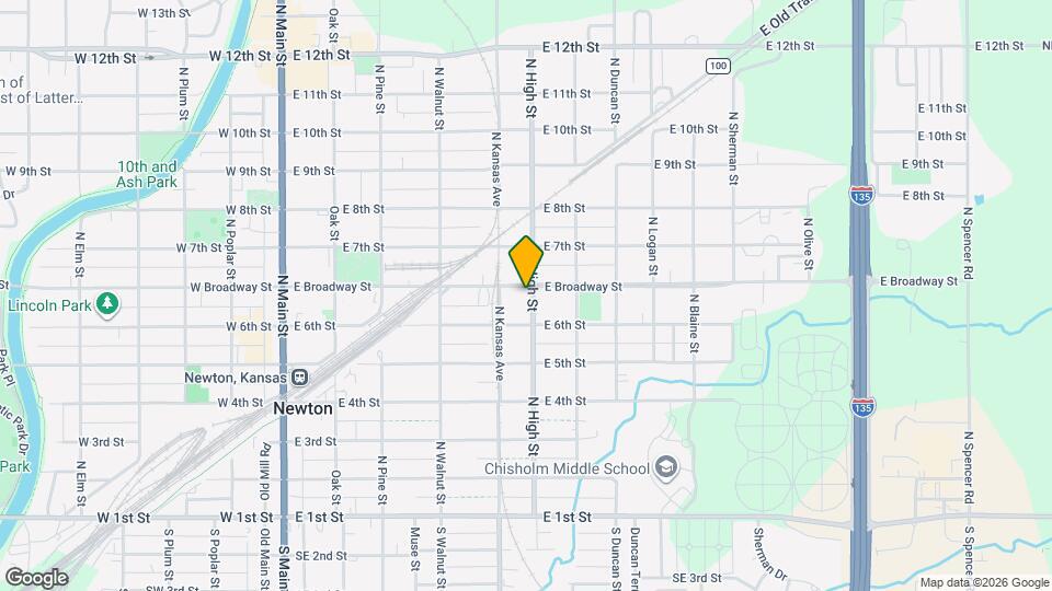 521 E Broadway St Map and Location Details