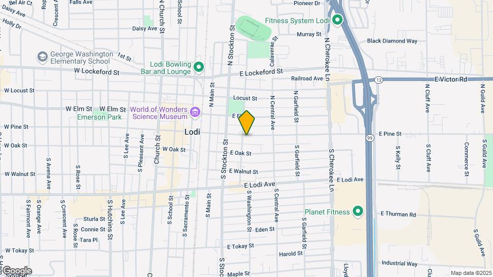 300 E Pine St Mapa y Detalles de la Ubicación
