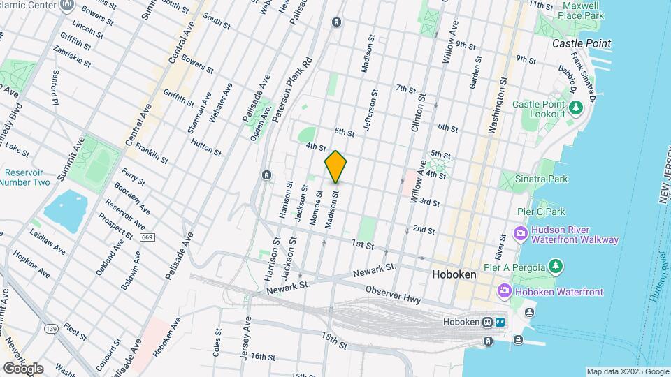 224 Madison St Map and Location Details