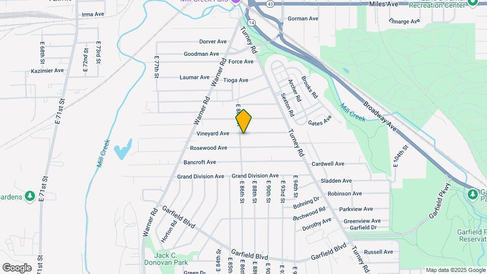 8606 Vineyard Ave Map and Location Details