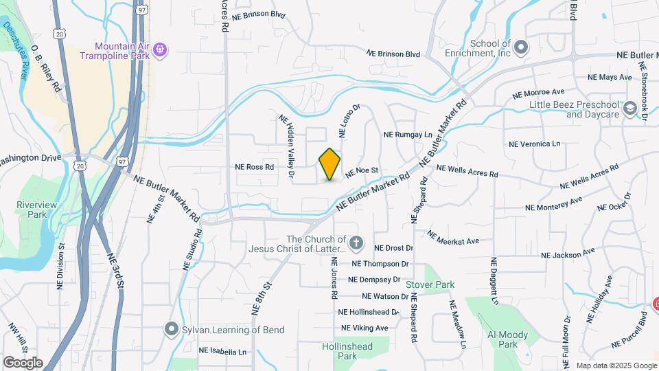 1095 NE Hidden Valley Dr Map and Location Details