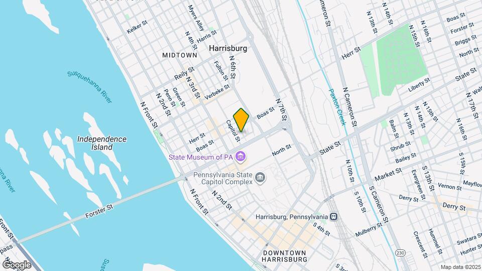 918 Grand St Map and Location Details