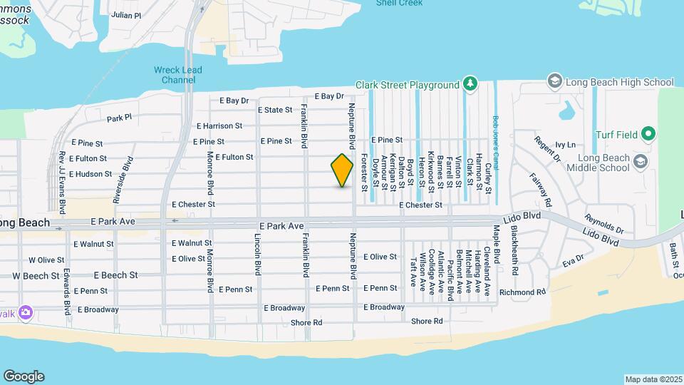 562 E Market St Map and Location Details