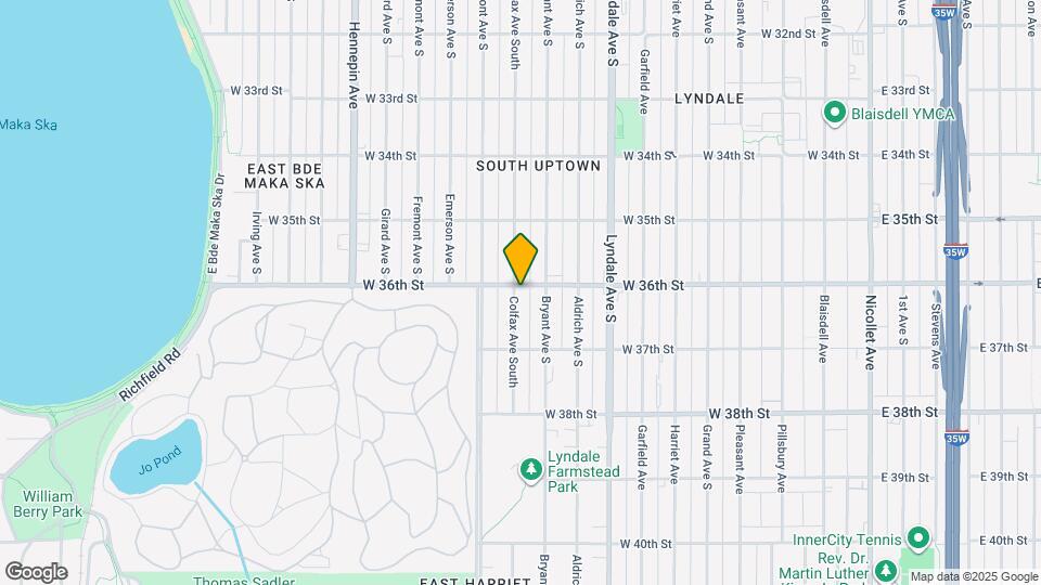 921 W 36th St Map and Location Details