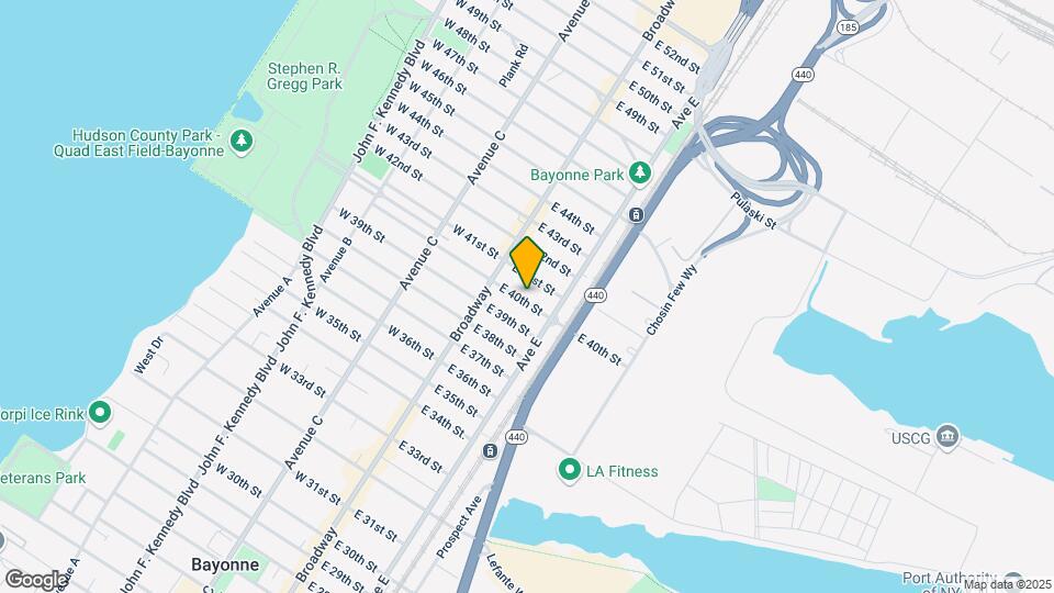 31 E 40th St Map and Location Details