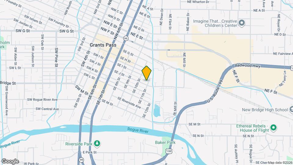 522 SE J St Map and Location Details