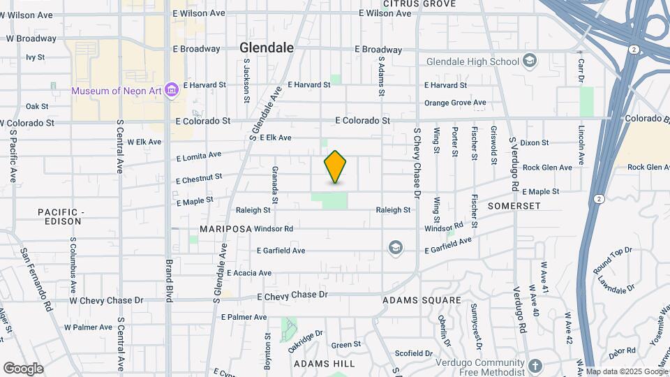 815 E Maple St Mapa y Detalles de la Ubicación
