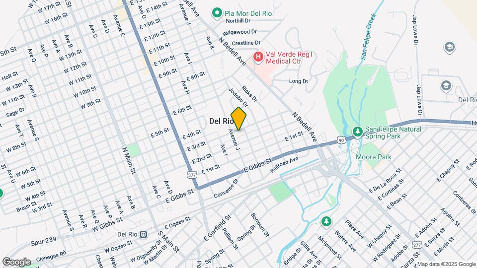 905 E 3rd St Map and Location Details