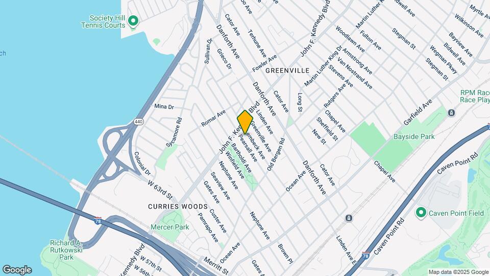 232 Pearsall Ave Mapa y Detalles de la Ubicación