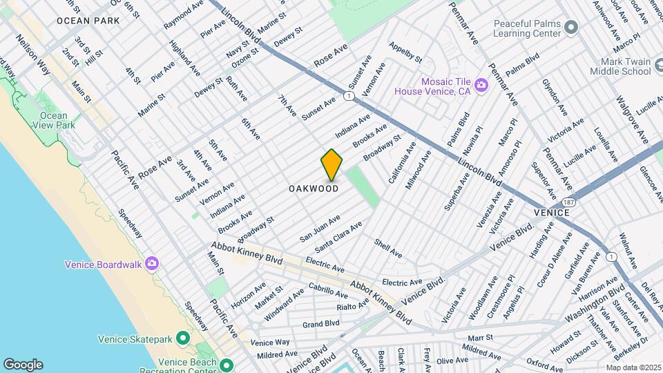 658 Broadway St Map and Location Details