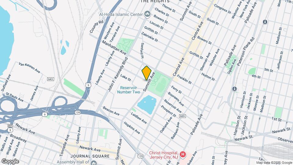 13 Carlton Ave Map and Location Details