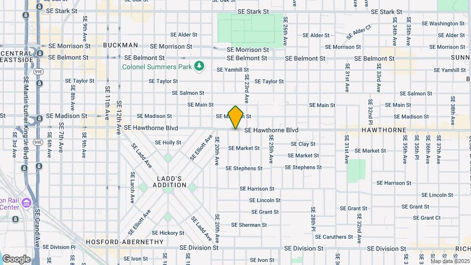 2136 SE Hawthorne Blvd Map and Location Details