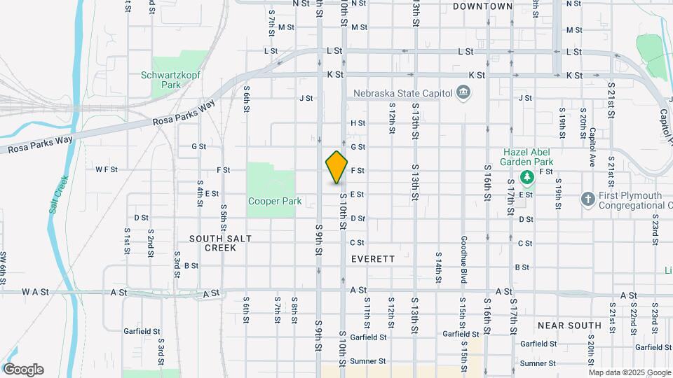 944 E St Mapa y Detalles de la Ubicación
