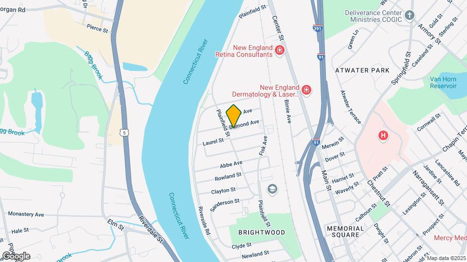 17-19 Demond Ave-Unit -1st Floor Map and Location Details