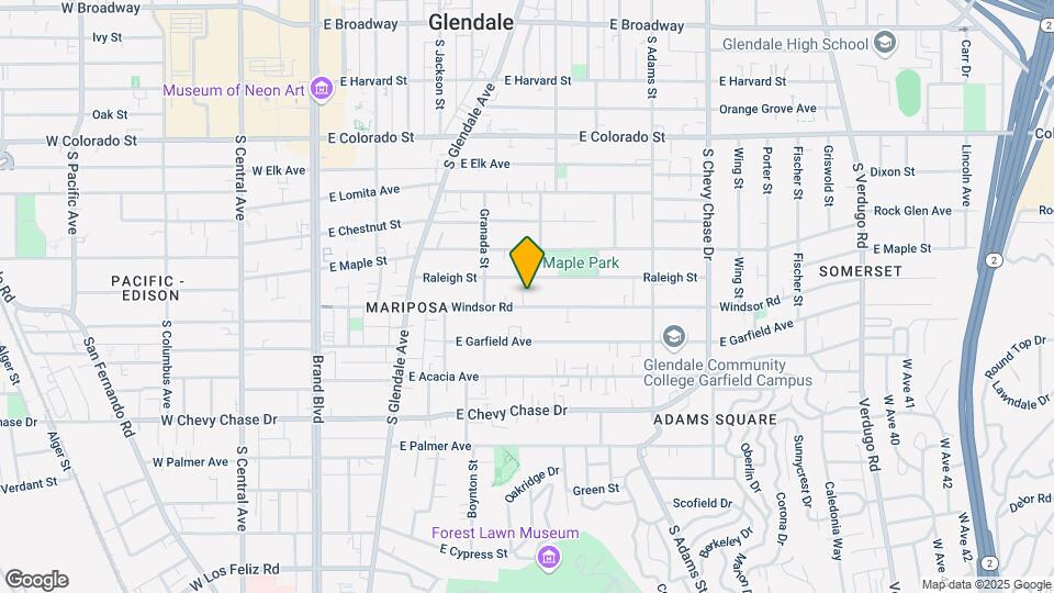 707 E Windsor Rd Mapa y Detalles de la Ubicación