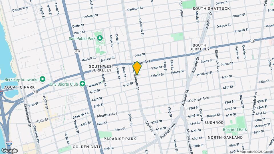 3041-3049 Sacramento St Mapa y Detalles de la Ubicación