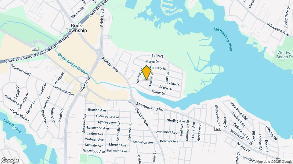 715 Pine Dr Map and Location Details