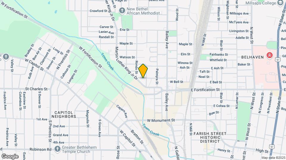 1075 Maderia Ave Map and Location Details