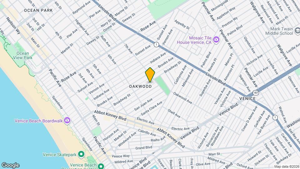 670 Broadway St Map and Location Details