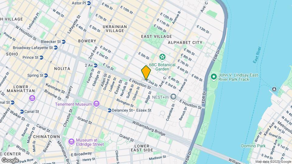 219 E 2nd St Mapa y Detalles de la Ubicación