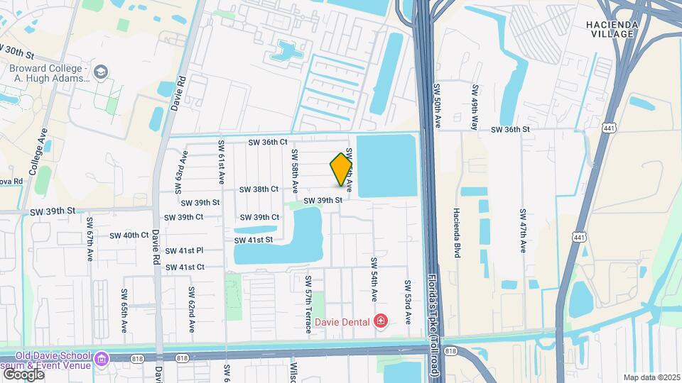 5520 SW 38th Ct Map and Location Details