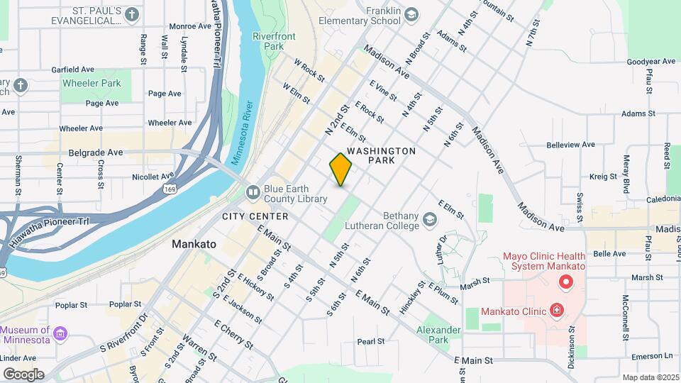 319 E Washington St Map and Location Details