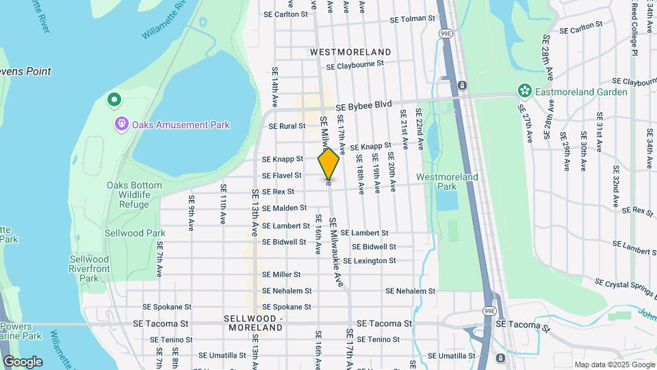 7536 SE Milwaukie Ave Map and Location Details